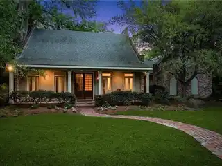 Stunning Home in the Heart of Del Oaks