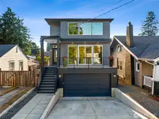 Modern Elegance in North Tacoma