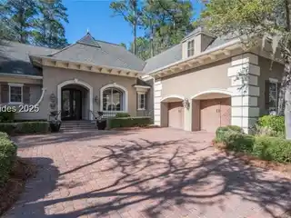 Casual Elegance in Prestigious Berkeley Hall