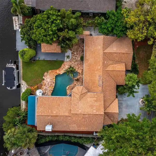 EXCEPTIONAL WATERFRONT ESTATE WEST OF THE TRAIL