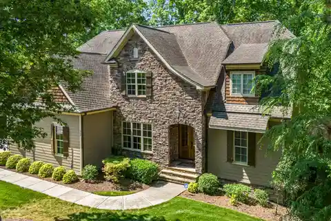 Luxury and Comfort in Treyburn