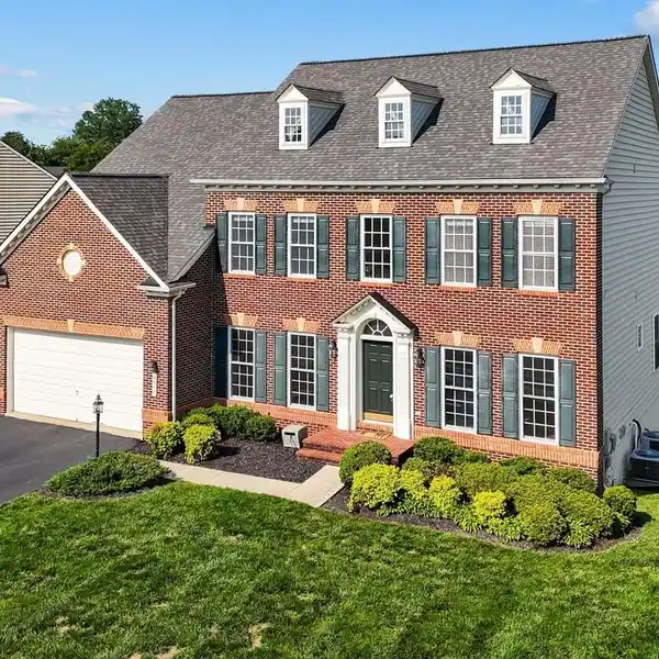 MOVE-IN READY HOME IN SOUGHT-AFTER PIEDMONT
