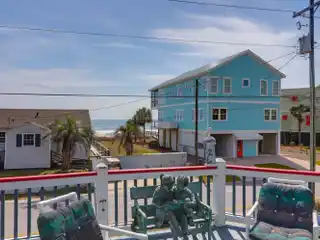 Well-maintained Home Steps to the Beach