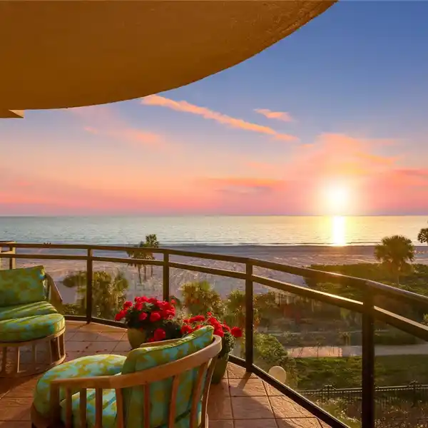 ULTIMATE BEACHFRONT LIVING AT EN PROVENCE