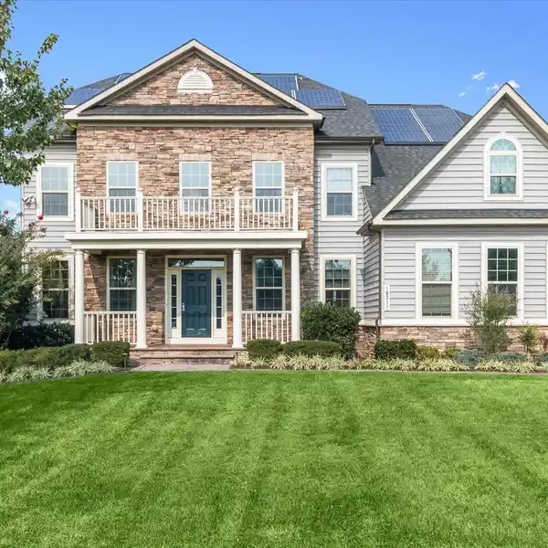 SPECTACULAR COLONIAL TUCKED AWAY IN PRESTIGIOUS COMMUNITY