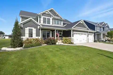 Lovely Nearly New Home