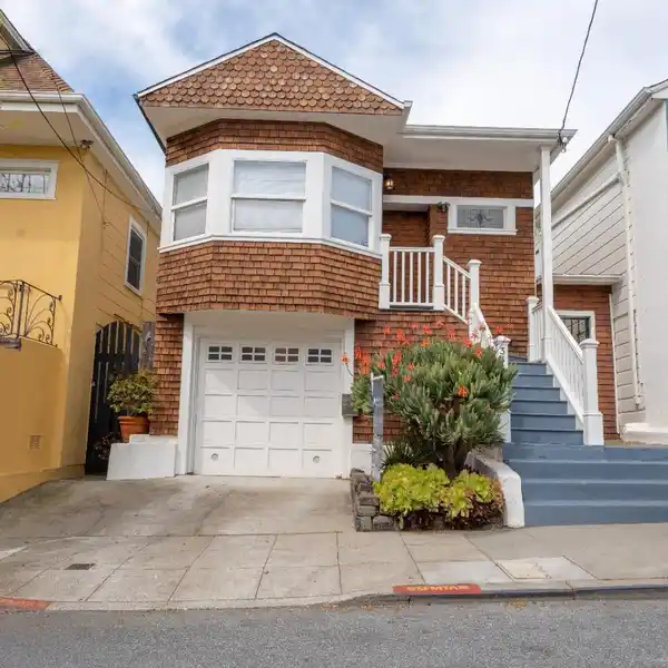 ENCHANTING 1924 CRAFTSMAN HOME
