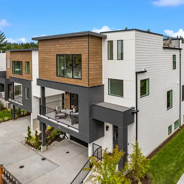 BRAND NEW MODERN BEAUTY