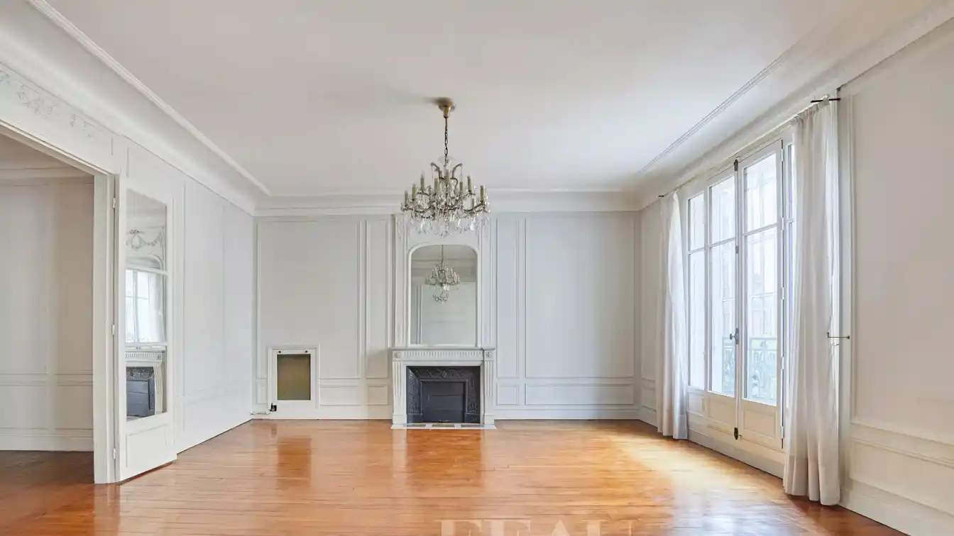 Classically Detailed Four Bedroom Apartment