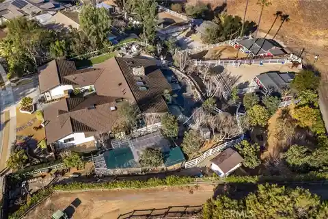 Modern Ranch Equestrian Estate with Guest House