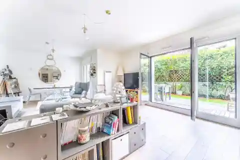 Modern Family Apartment with Garden and Cellar