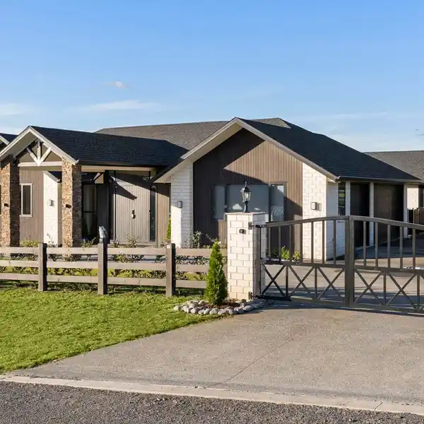NORTH-FACING BRICK ESTATE WITH TRIPLE GARAGE