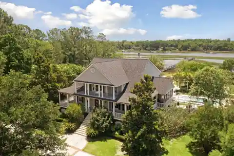 Private Waterfront Six-acre Estate on Wadmalaw Island