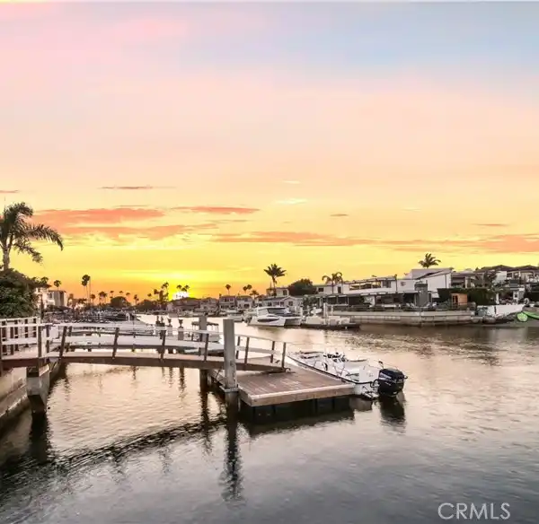 PRESTIGIOUS DOUBLE-LOT WATERFRONT ESTATE ON NEWPORT ISLAND