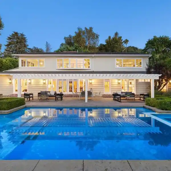 TIMELESS TRADITIONAL IN ROYAL OAKS