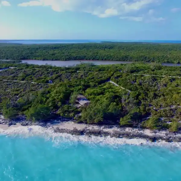 BEACHFRONT ESTATE ON TAR BAY IN THE EXUMAS
