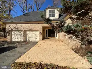 Charming Move-In-Ready Colonial Home