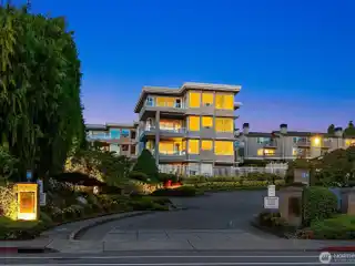 Private and Spacious Condo with Breathtaking Views