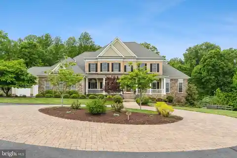 Spacious Estate Oasis Perfect for Entertaining