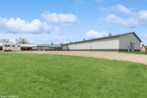 15-acre Equestrian Ranch