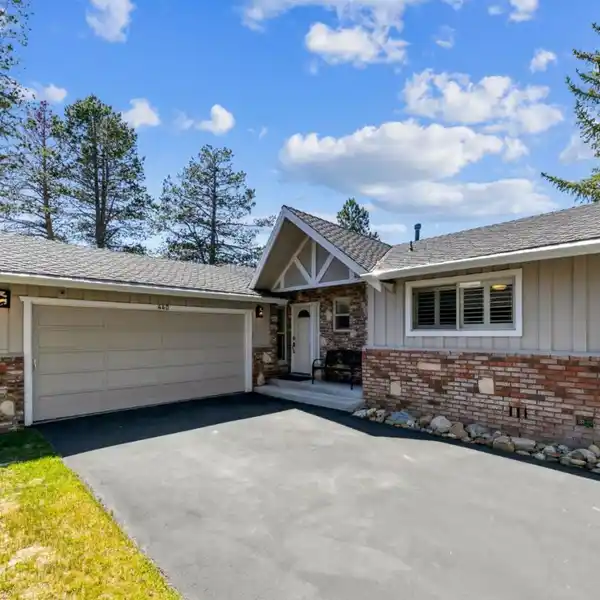BEAUTIFULLY APPOINTED SINGLE-LEVEL LAKE-ACCESS HOME