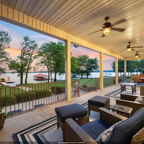 WATERFRONT LUXURY ON LAKE WHEELER