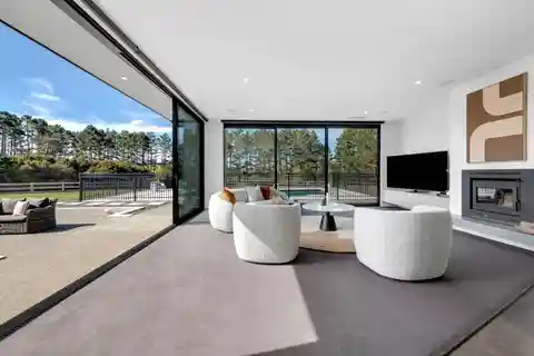 Luxury Living in a Countryside Setting