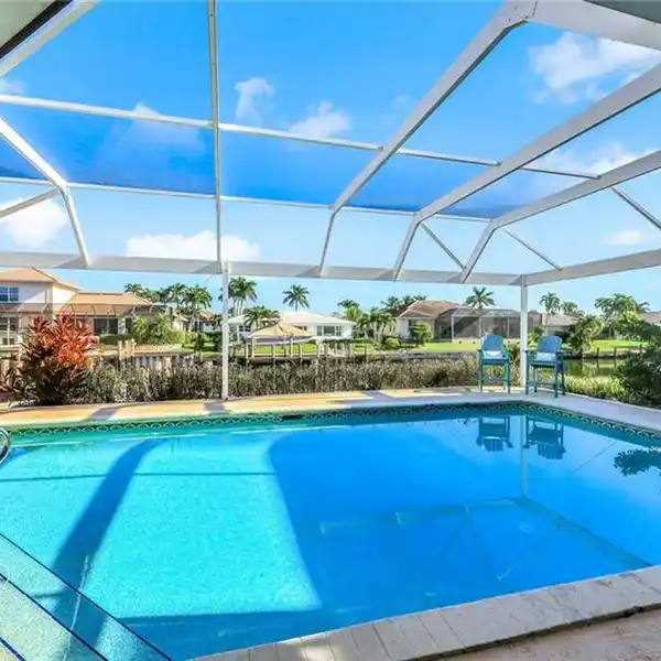 COASTAL RETREAT WITH PRIVATE POOL AND DOCKS