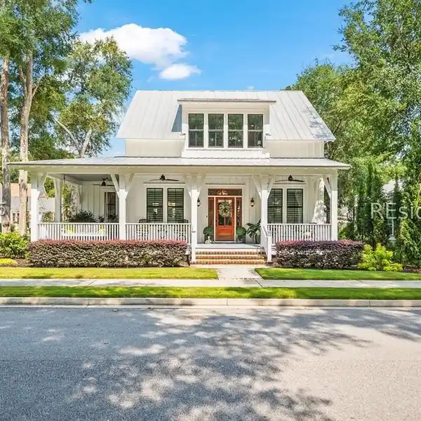 STUNNING LOWCOUNTRY HOME