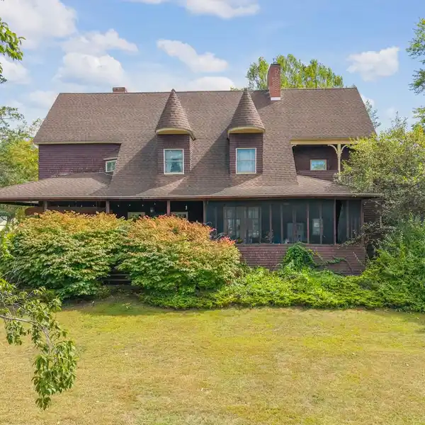 HISTORIC QUEEN ANNE ESTATE WITH PRIVATE POOL