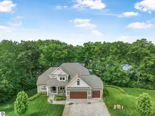 Luxury Living on Huellmantel Lake