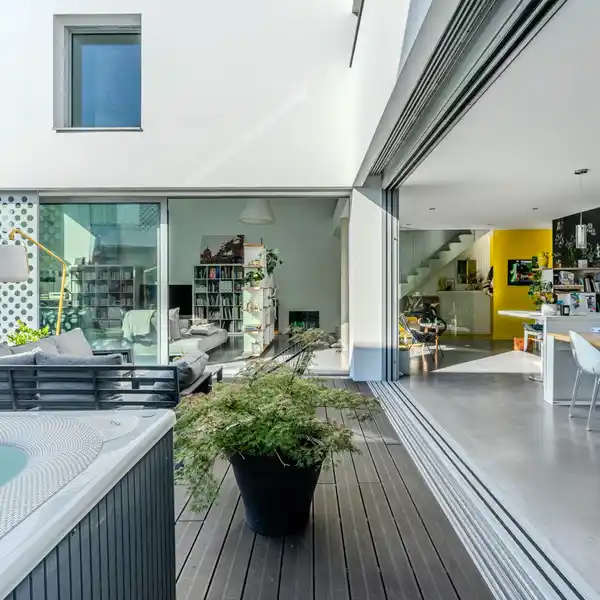 ARCHITECT’S LIGHT-FILLED RETREAT WITH PRIVATE GARDEN