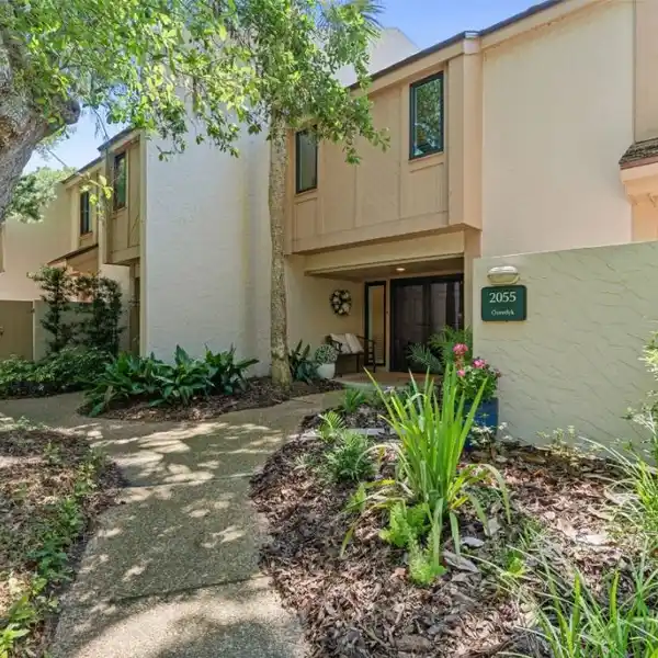 LUXURIOUSLY RENOVATED VILLA STEPS FROM THE BEACH