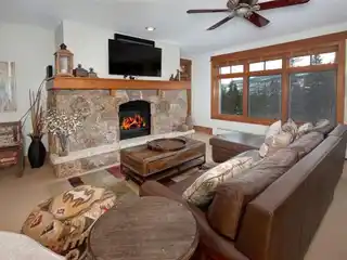 Premier Ski-in/ski-out Residence at Lone Eagle