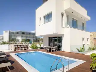 Cozy and Convenient Villa