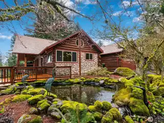 Versatile Compound with Mt Hood Views