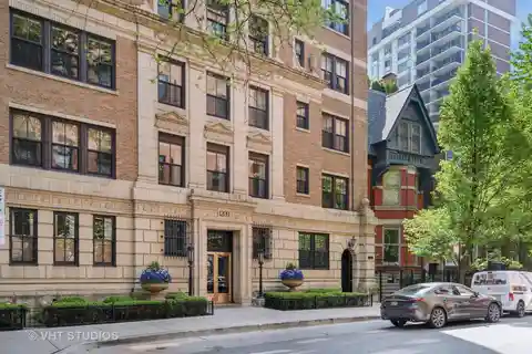 High-floor Vintage Gem with Modern Touches