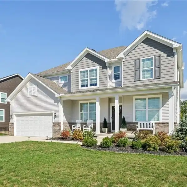 AURORA LUXURY HOME WITH SCENIC RIVER BACKDROP