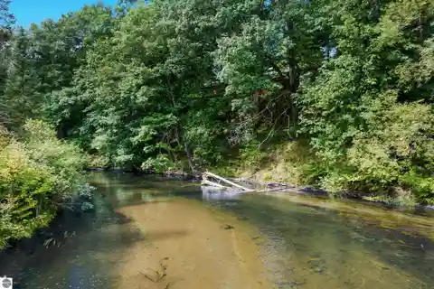 Comfortable Riverfront Luxury