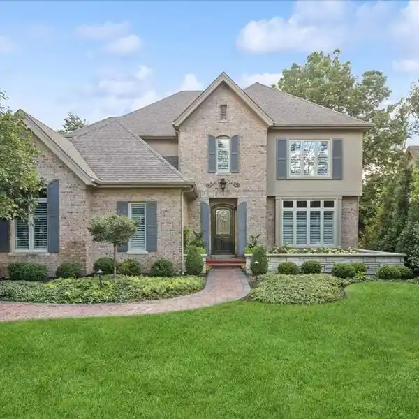 ELEGANT DONALD JAMES BUILD WITH EXCEPTIONAL CARE