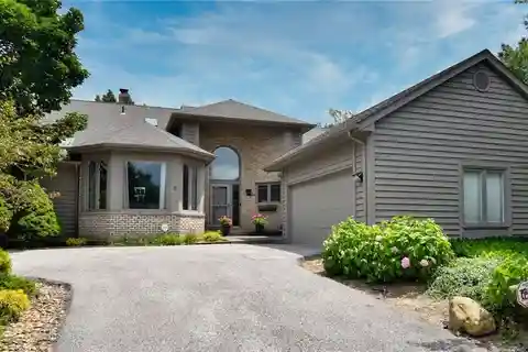 Special Free-Standing Contemporary Home