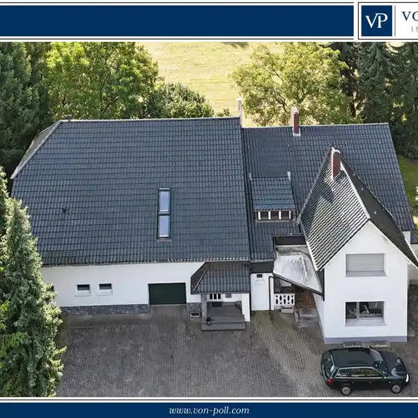 GENERATIONAL LIVING IN TWO HOUSES IN A SECLUDED LOCATION