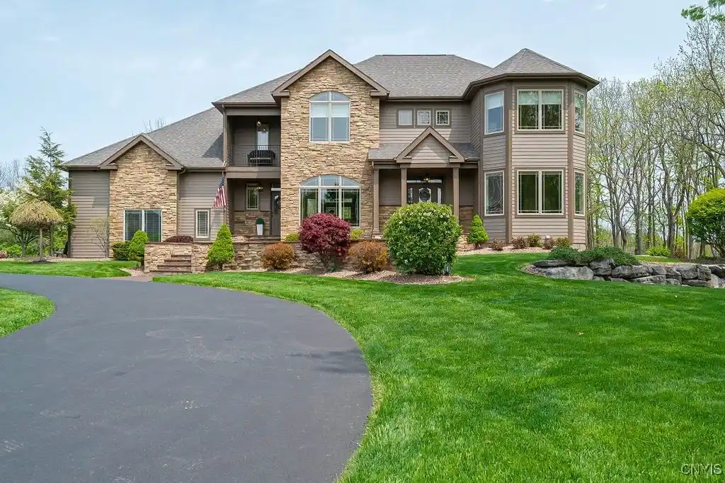 Captivating Home in an Exclusive Neighborhood