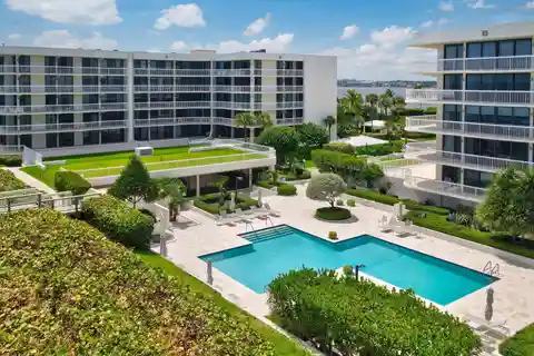 Spacious Top-Floor Unit with Expansive Views