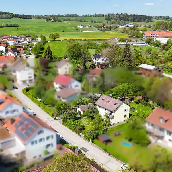 LARGE PROPERTY IN A TOP LOCATION