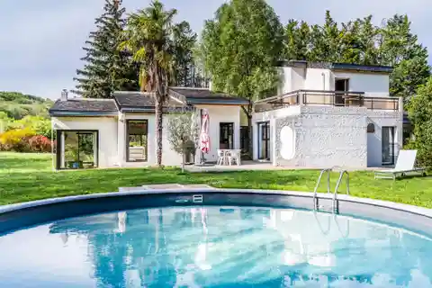 Architect-designed Property in the Chevreuse Valley