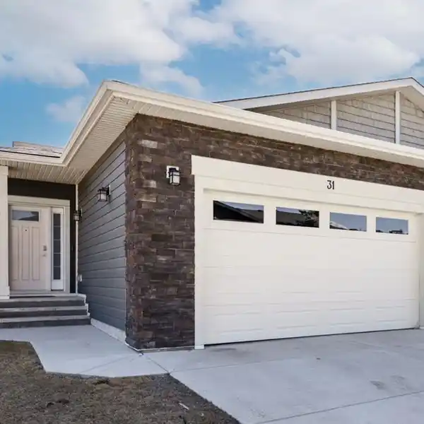 BUNGALOW STYLE CONDO IN SIGNAL HILL