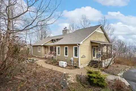 Your Luxurious Mountain Retreat