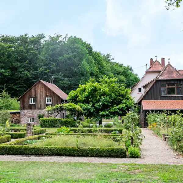 HISTORIC ENSEMBLE IN THE OPEN AIR - ELABORATELY AND LOVINGLY RENOVATED