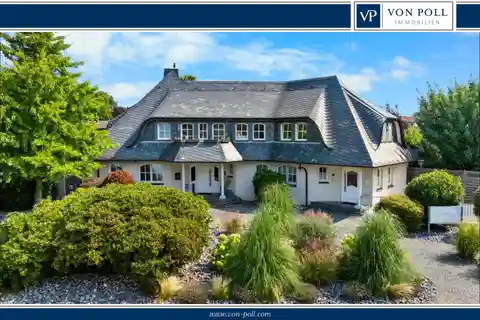 Comprehensively Modernized Architect's Villa